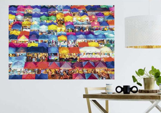Tableau marché de nuit multicolore